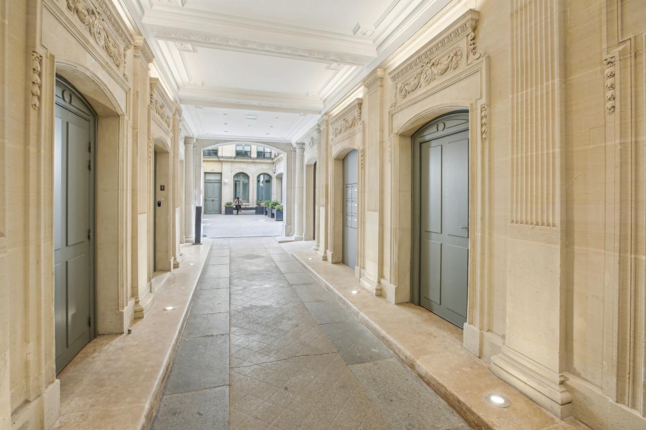 Bureau Paris 366m² Location bureau Paris OLBUR2423422 9
